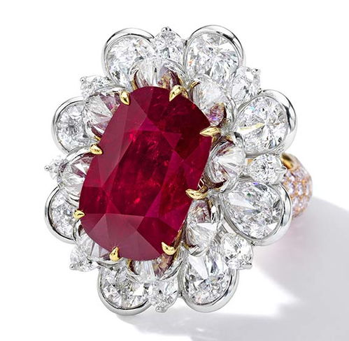 大部分珠寶有鉆石與黃金但很少看到紅寶石首飾的身影