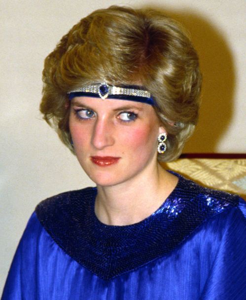 戴安娜最愛的首飾 沙特王室送的藍寶石5件套,抹額造型驚艷日本