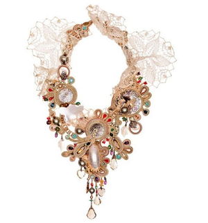 張揚個性的仿真首飾時代來臨 珠寶知識 佐卡伊珠寶之家