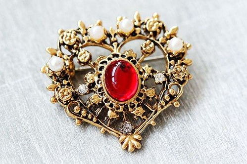 如何利用首飾裝扮,揚長避短