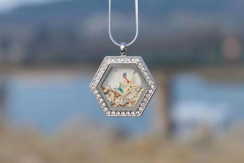 首飾藏有一片海