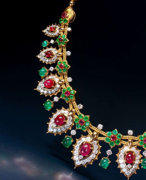 大自然色彩碰撞,演繹珠寶視覺盛宴